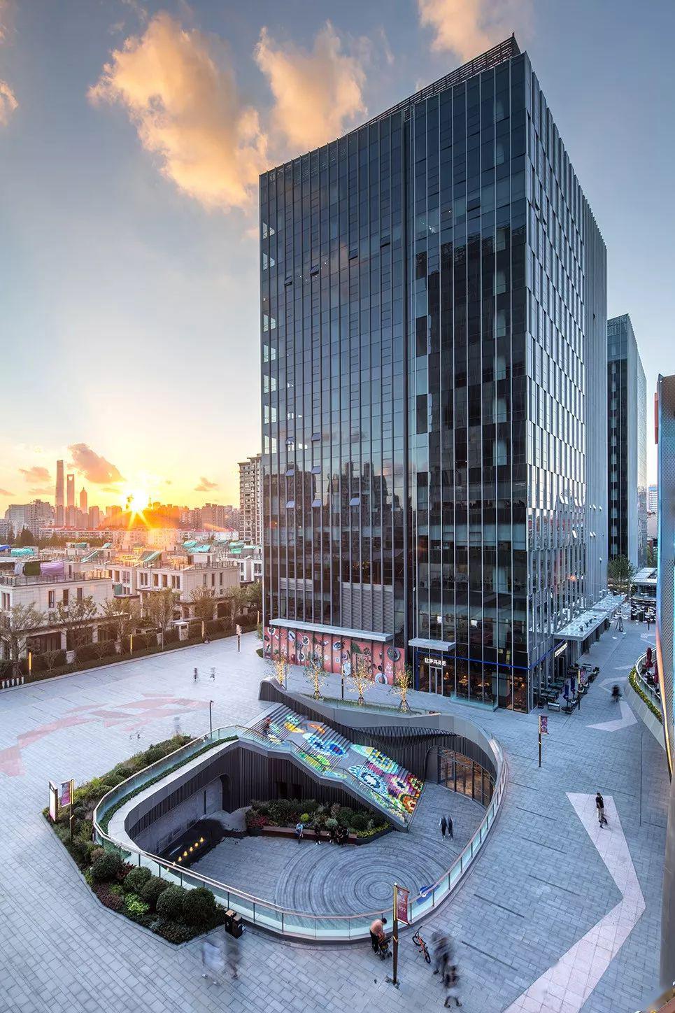 购物中心如何打造下沉式广场让客流变客留