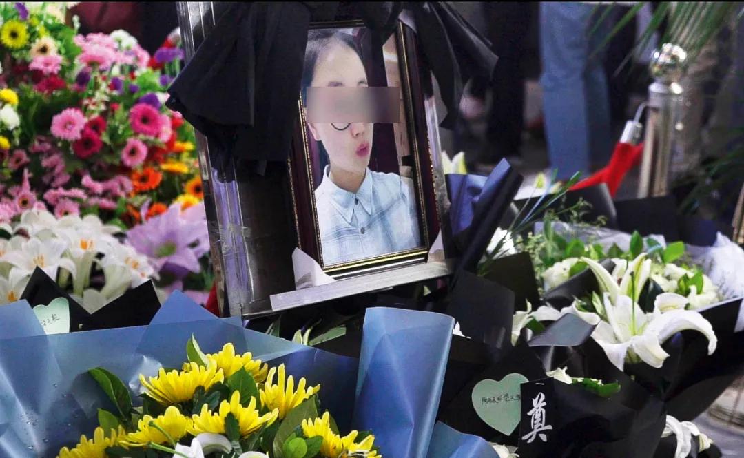 庆阳少女坠楼事件一审宣判:孤岛抗争过后_李依依