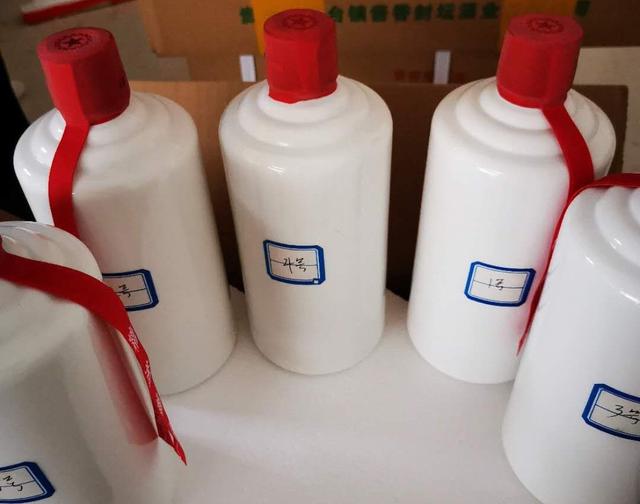 很多酒友问我茅台镇的光瓶酒值不值得买做什么地方买才是最重要的