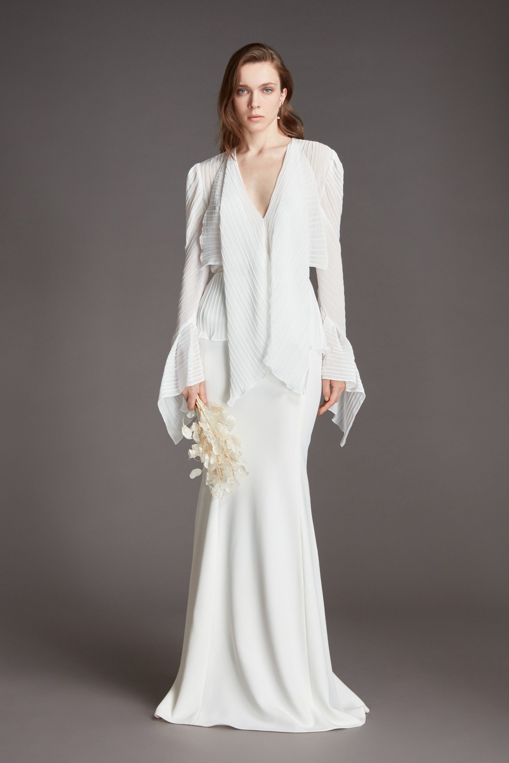 2021春夏婚纱系列报导roland mouret打造日常也能穿的时髦婚服
