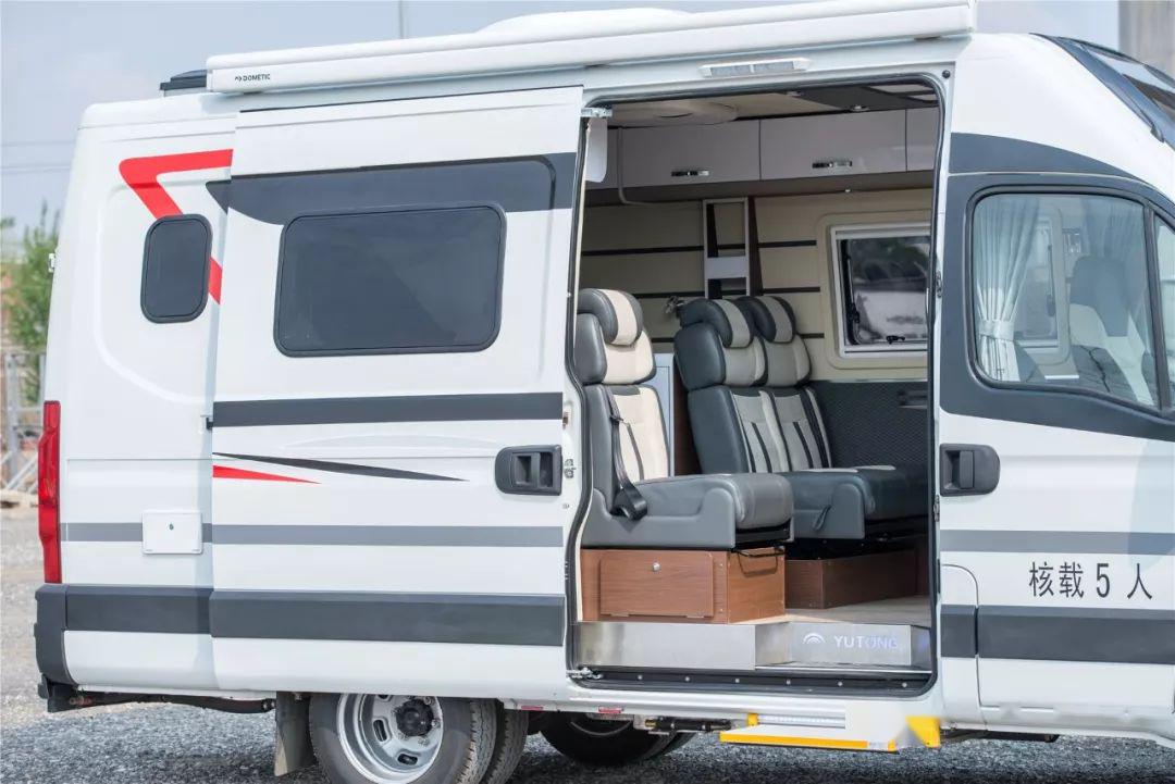 b型房车荷载五座动力充沛操控轻盈这台国产房车设计得像进口