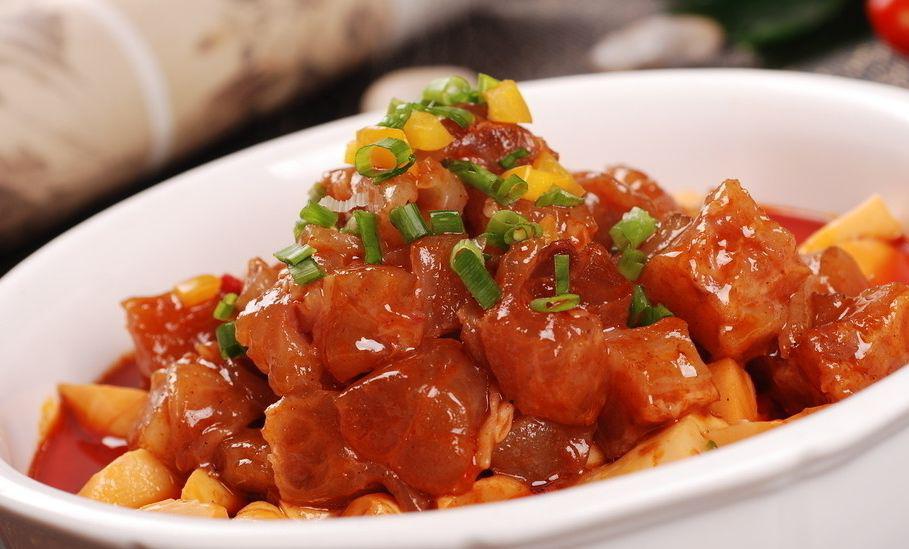 秘制手抓排骨川式油卤小龙虾古法焖牛蹄制作技术详解