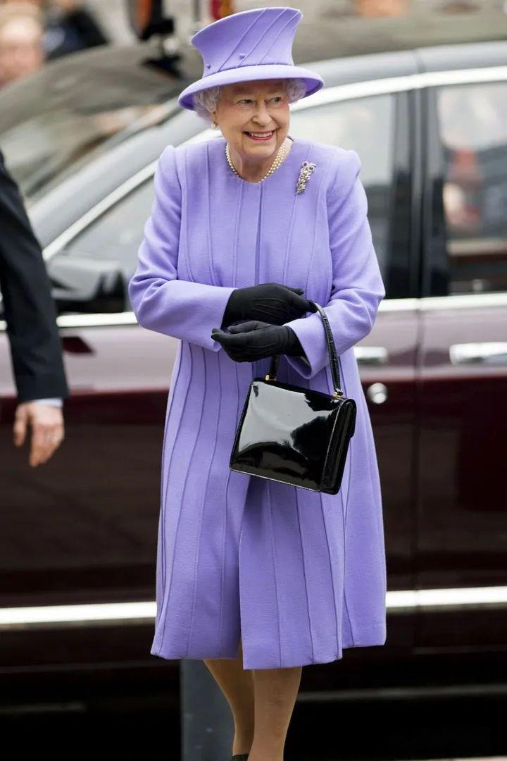 英国女王穿衣图片欣赏图片