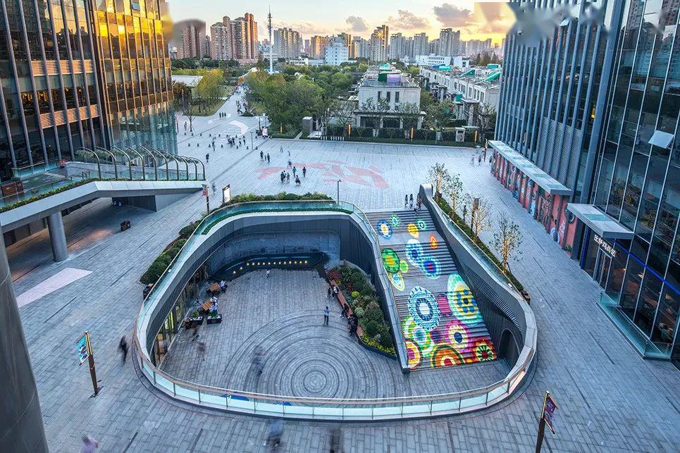 购物中心如何打造下沉式广场让客流变客留