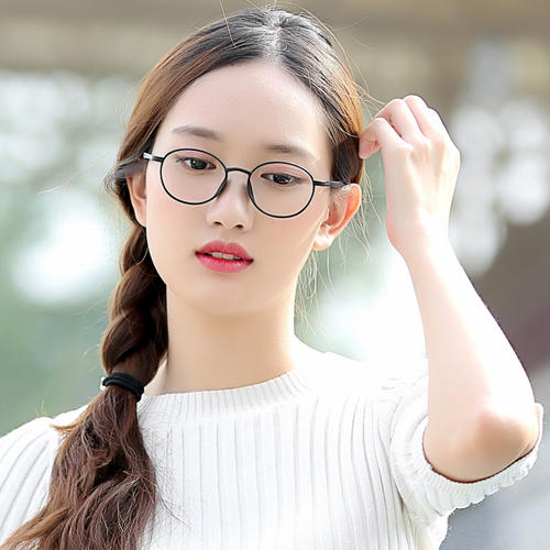 初中就"戴眼镜"的学生,多半是这4类人,其中最后一个原因让人意外