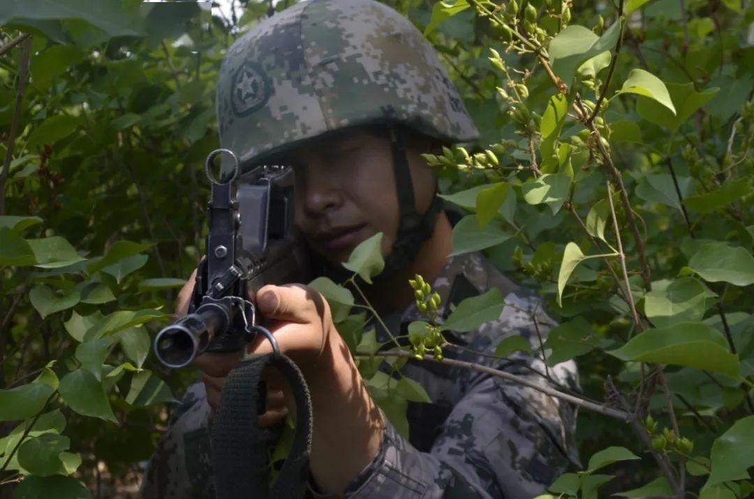 退伍士兵专访携笔从戎青春无悔