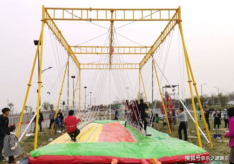 庙会网红秋千多人荡桥的具体参数介绍