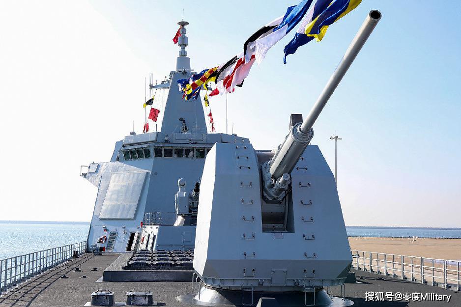 中国海军战略转型标志性战舰 深度解析:055型导弹驱逐舰