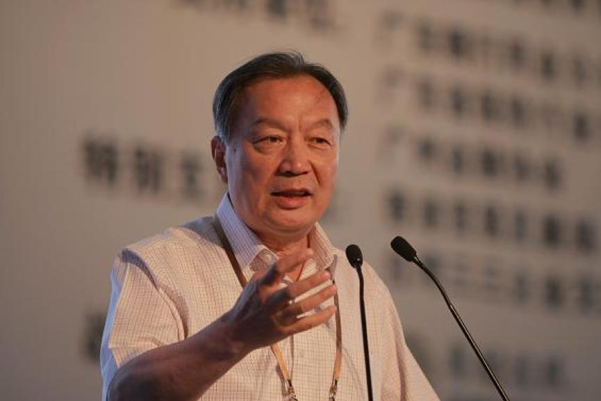 温铁军管理学博士,二级教授,国务院特殊津贴专家中国人民大学乡村建设