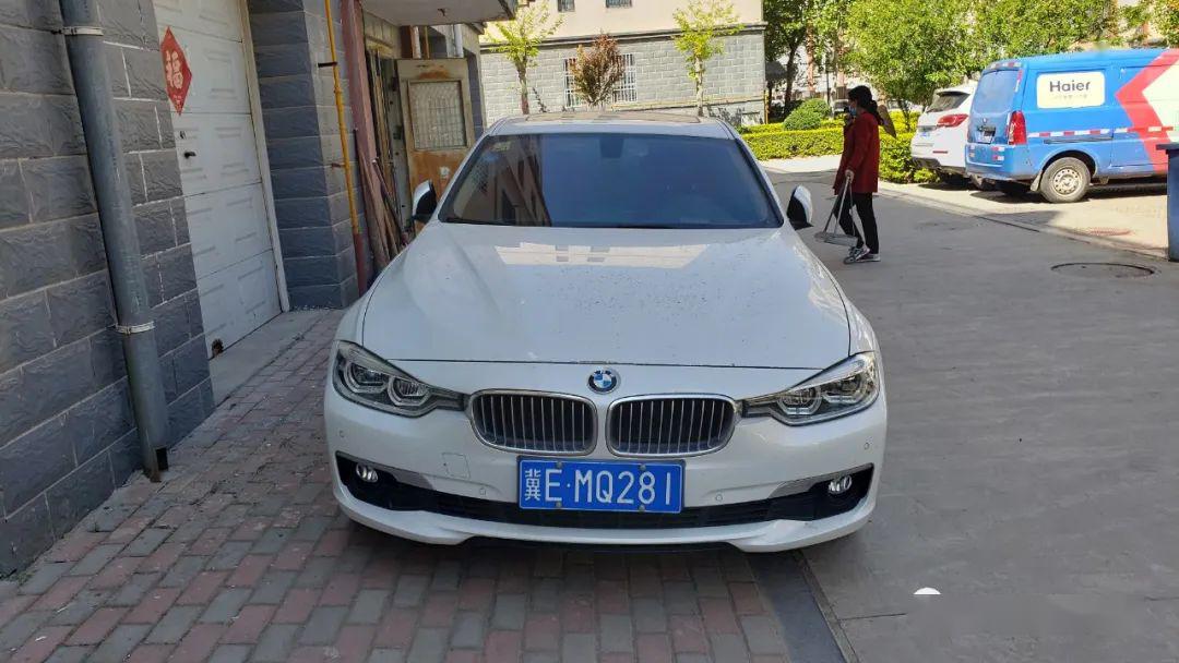 违停地点:碧水澜湾小区消防车通道车牌号:冀e6887l违停地点:碧水澜湾