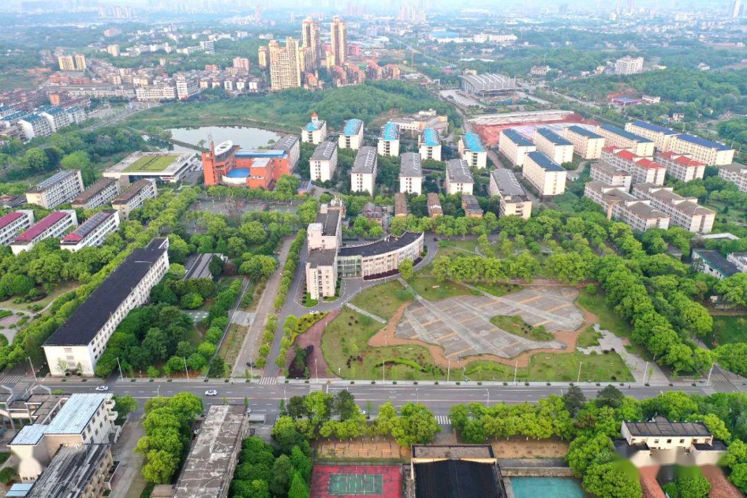 湘潭大学全景图图片