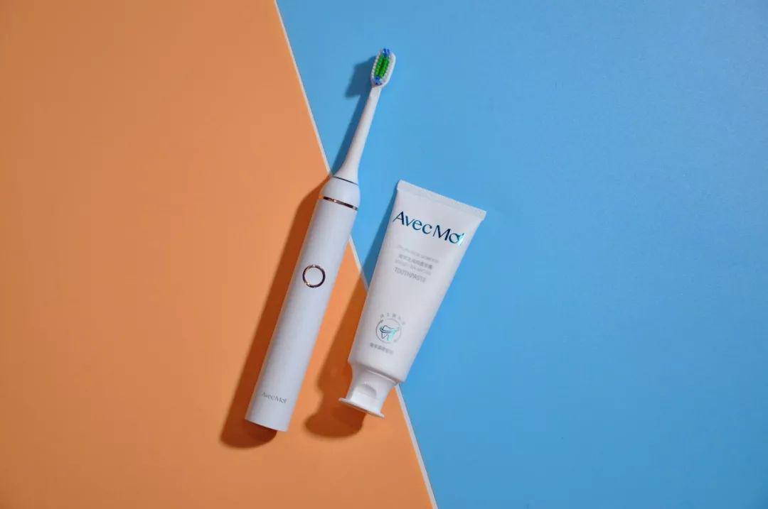 柳岩关晓彤都在用隆力奇avecmoi海洋之风益生菌牙膏究竟什么来头