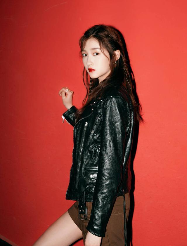 当关晓彤遇上日本关晓彤韩国关晓彤傻了长这么像鹿晗认得出吗