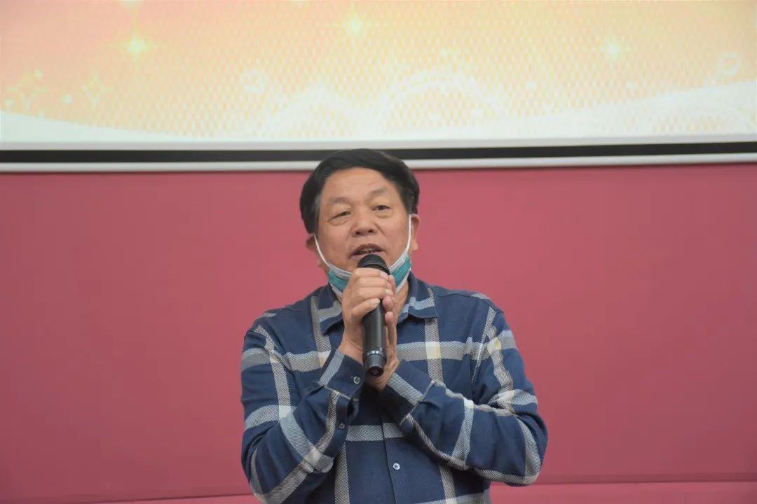 面向全体九年级教职员工的疫情防控培训会议,学校创办人郑立平董事长