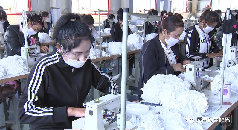 脱贫攻坚在行动手套工厂托起农民致富梦