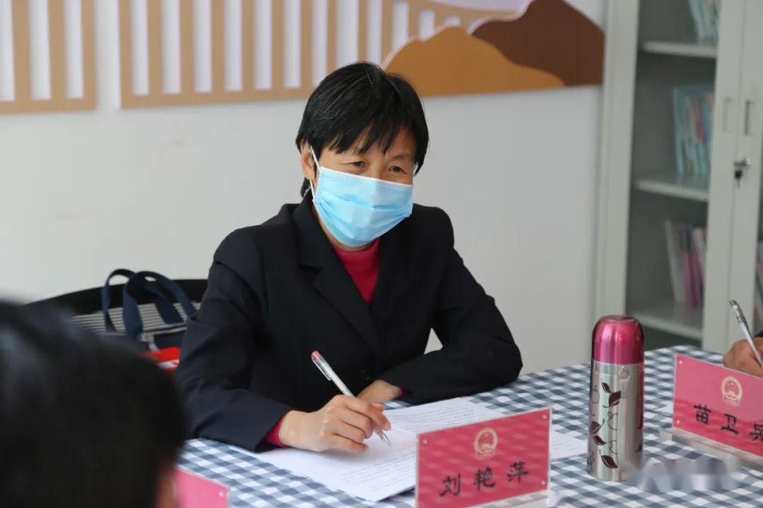 聚焦两会榆社县第十六届人民代表大会第六次会议进行分团讨论