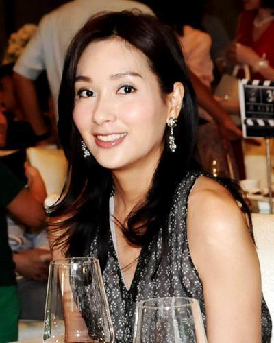 她是最美港姐,当小三想入豪门,却被富豪玩弄退出影视圈?