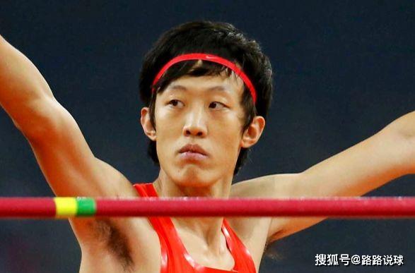 爱好"龙吸水"的张国伟,在社交软件中宣布退役,多人因此落泪