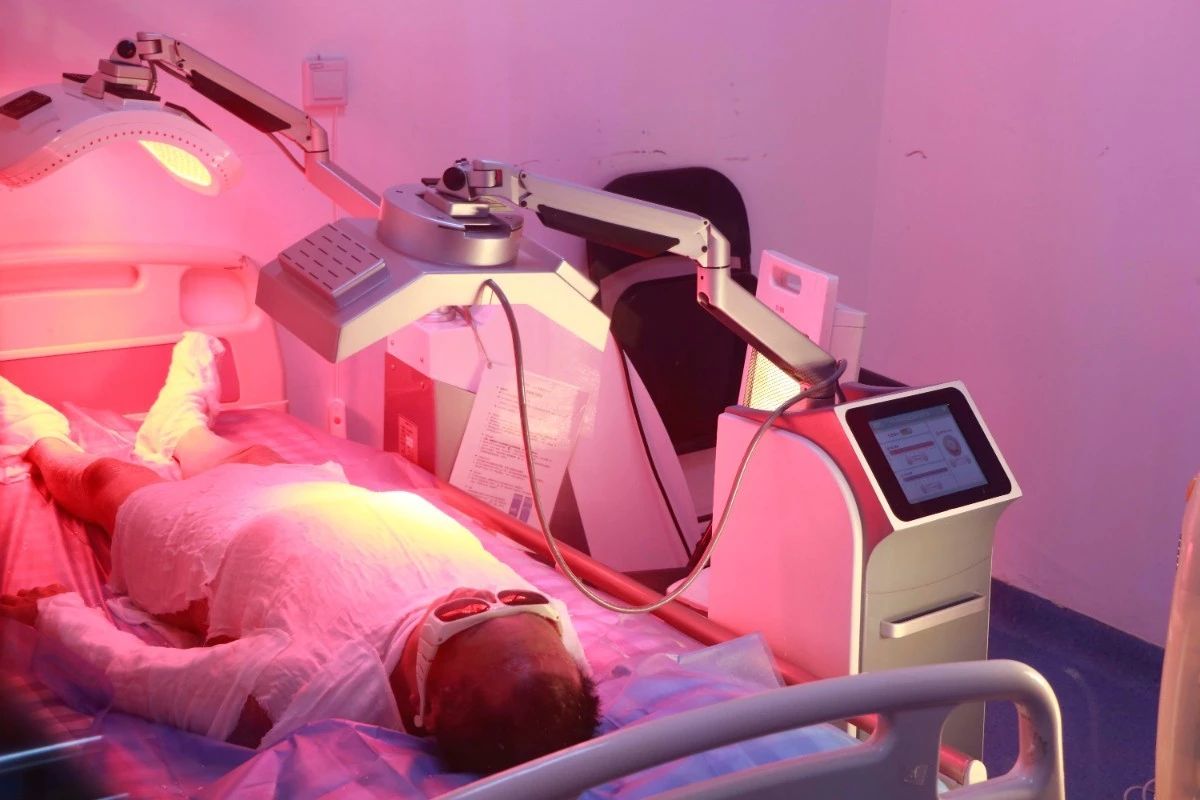 局部熏蒸治疗美国三维皮肤ct检测伍德灯检查广州新世纪医院银屑病专病