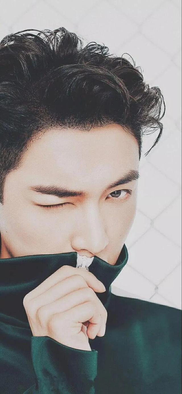 爱豆壁纸伸手抓星星的时候也想抓住你