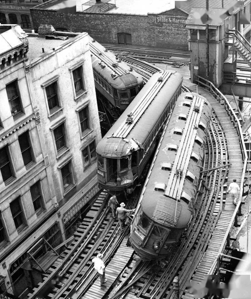 4)in 1953, when chicago north line crashed in between harrison
