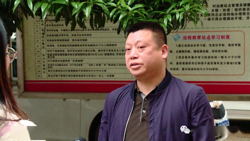 决胜2020铁丝塘镇开发公益性岗位贫困群众赚钱顾家两不误