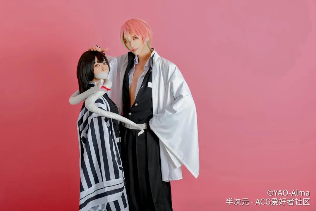 鬼灭之刃性转cos甘露寺蜜璃伊黑小芭内两人太甜了啦