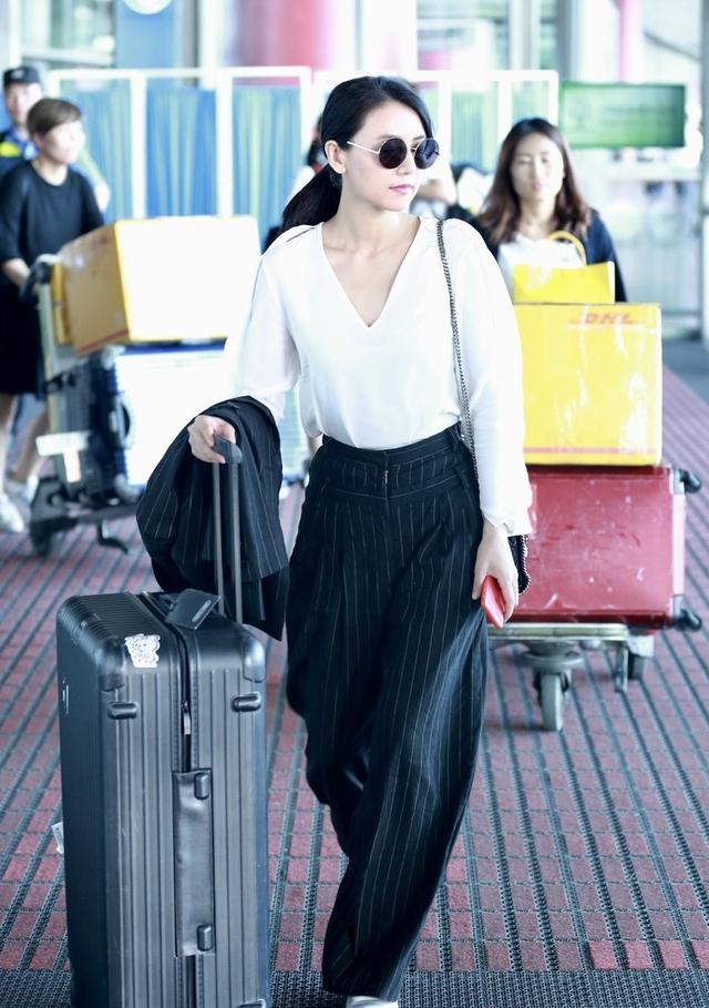 原创文艺女星高圆圆气质真飒衬衫配阔腿裤潇洒有型难掩少女感