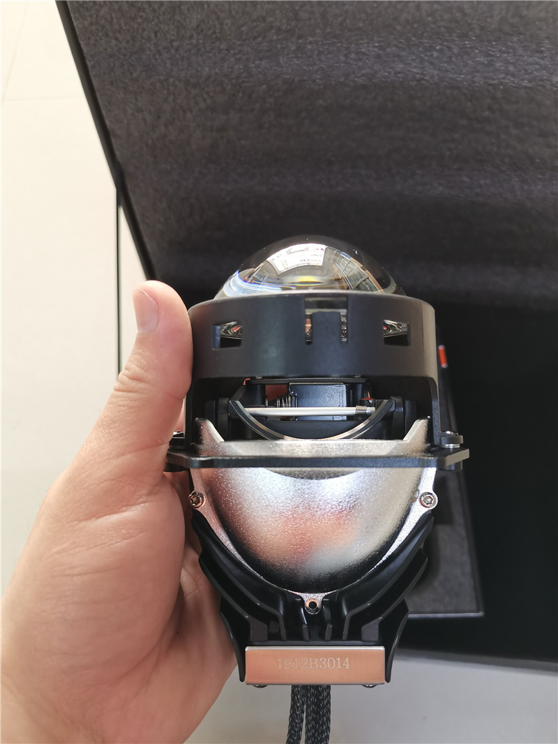 大众迈腾升级欧司朗led透镜