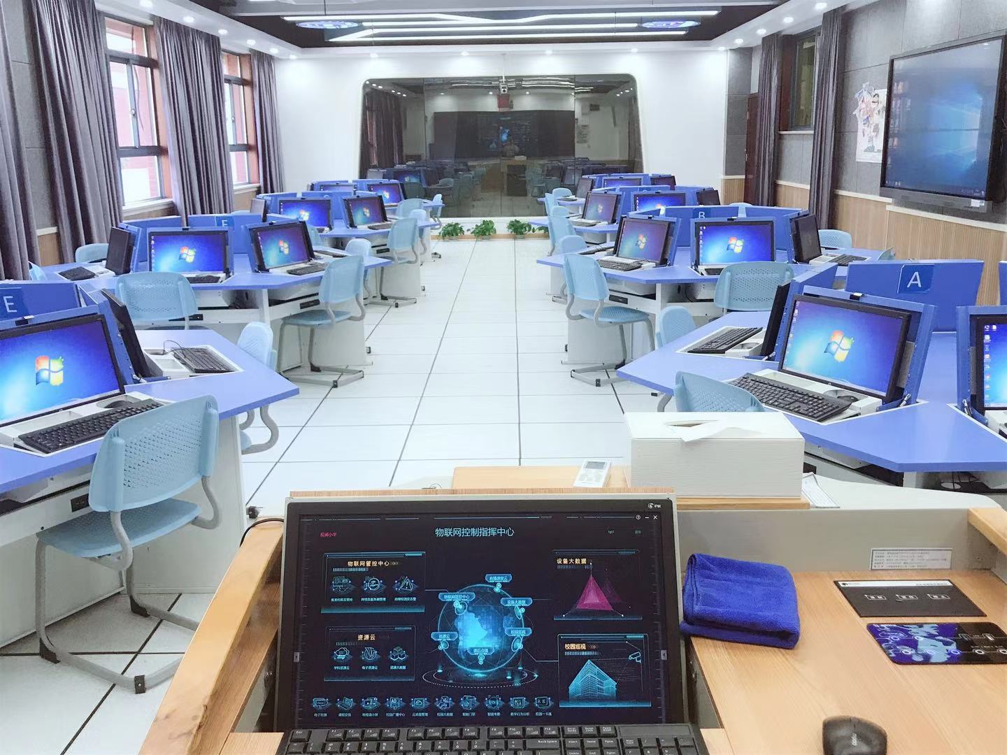 合肥永信签约蓝鸽集团开启ai智慧教室新时代