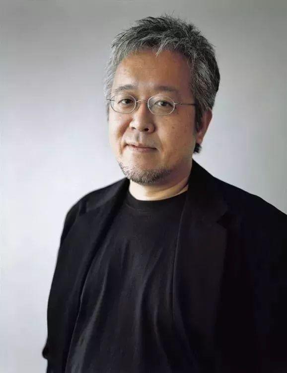 因为田中一光把 muji 的设计大权,交到原研哉手上.