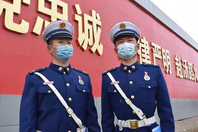 根据《内务条令》第xx条规定…"这是内蒙古大兴安岭森林消防支队纠察