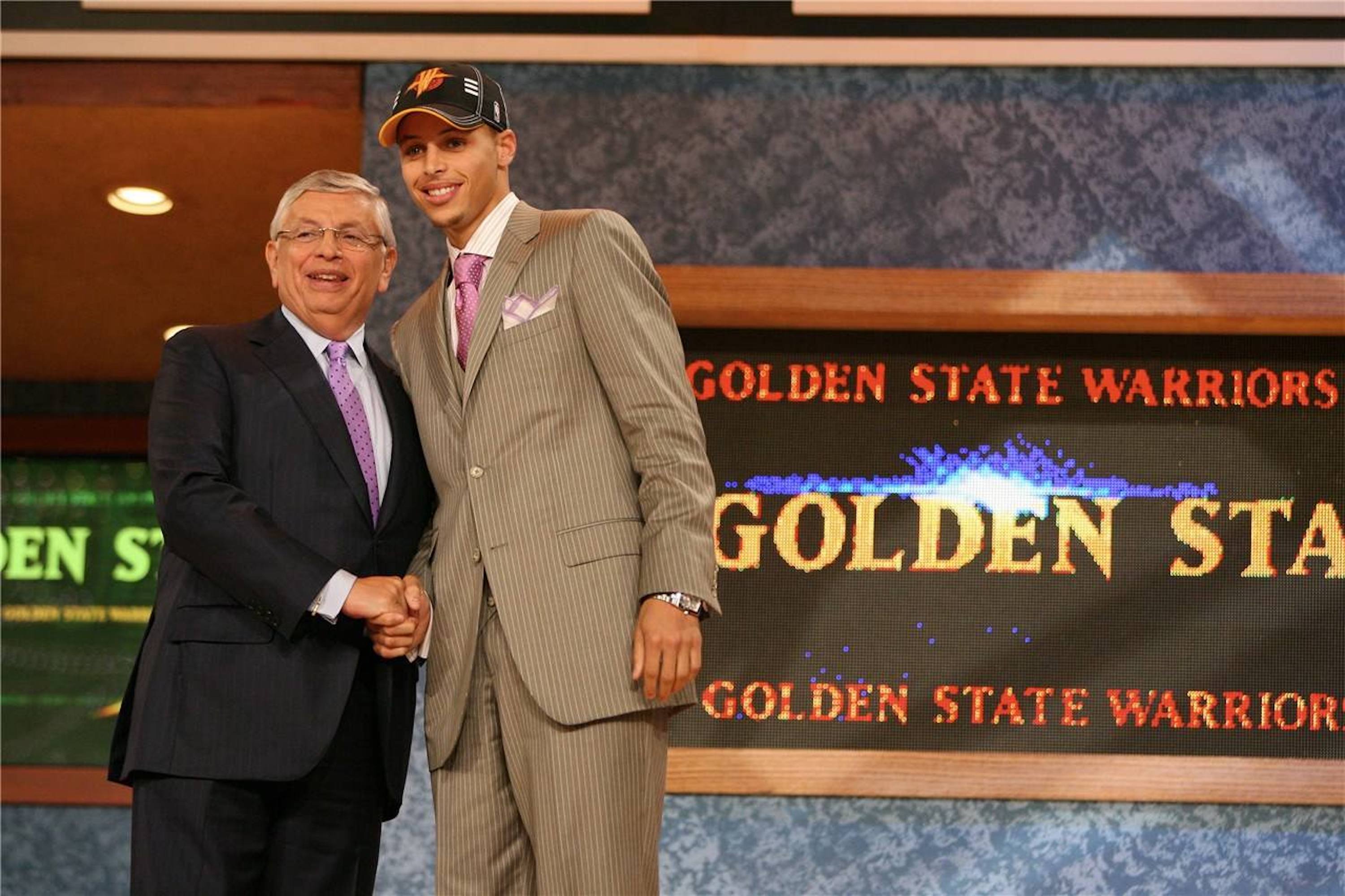 原创露天看台重选2009年nba选秀库里在哈登前面状元排第三