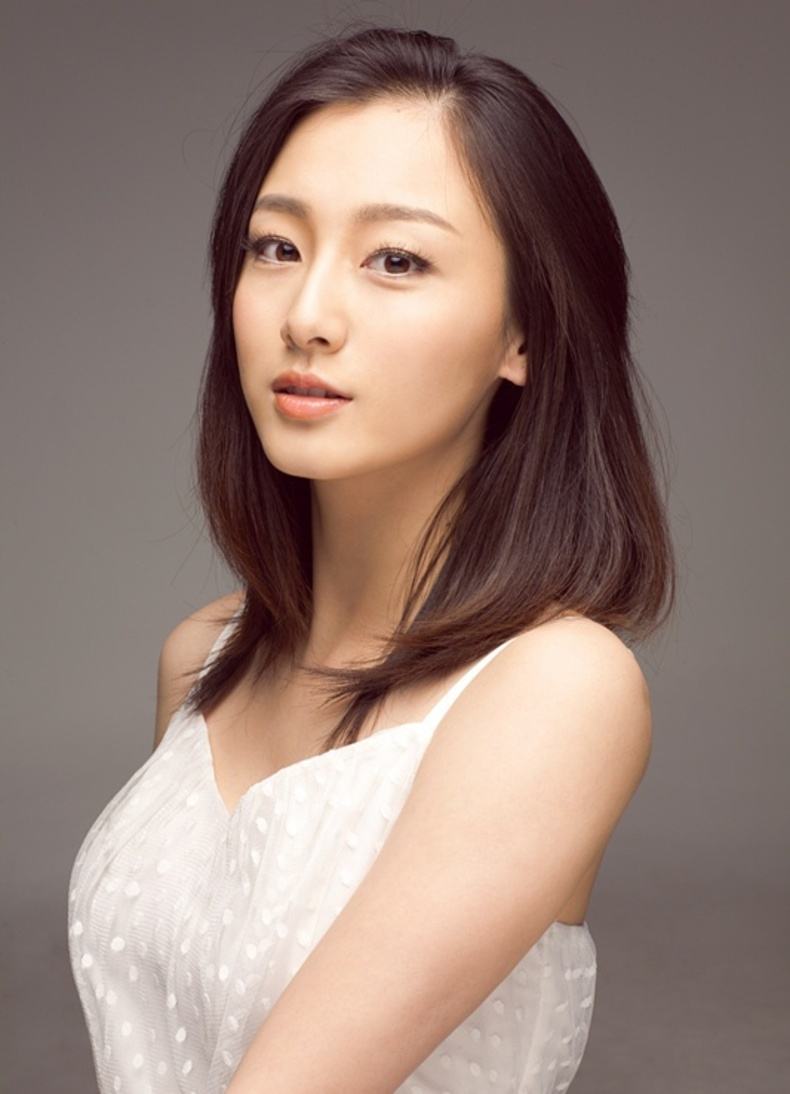 在电影《绣春刀》中,叶青获得了在大银幕上表现自己的机会,合作的演员