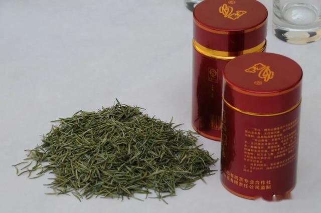 华山银毫△皖西大白鹅△猕猴桃汁△天地精华矿泉水△徽之源灵芝孢子