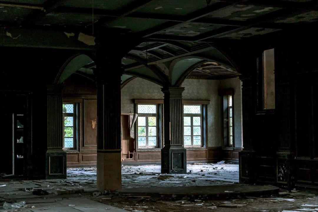 你想不想尝试开启一段神秘的危险关系