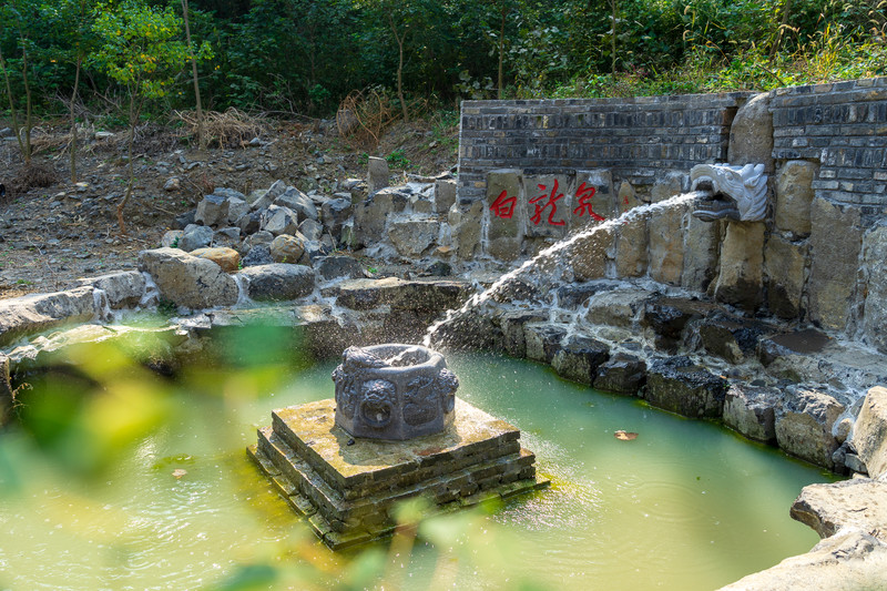 西遊雨花谷,捆石坡,果老溪,白 龍泉 四大景區.