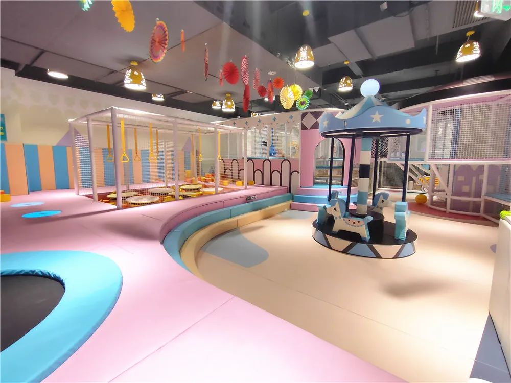 是时候,去儿童乐园玩儿了!仅666元享哈尼鹿梦幻乐园全年畅玩卡!