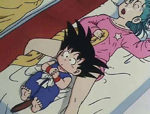 擦出了不少火花,比如悟空和布尔玛一起洗澡,悟空和布尔玛一起睡觉等等