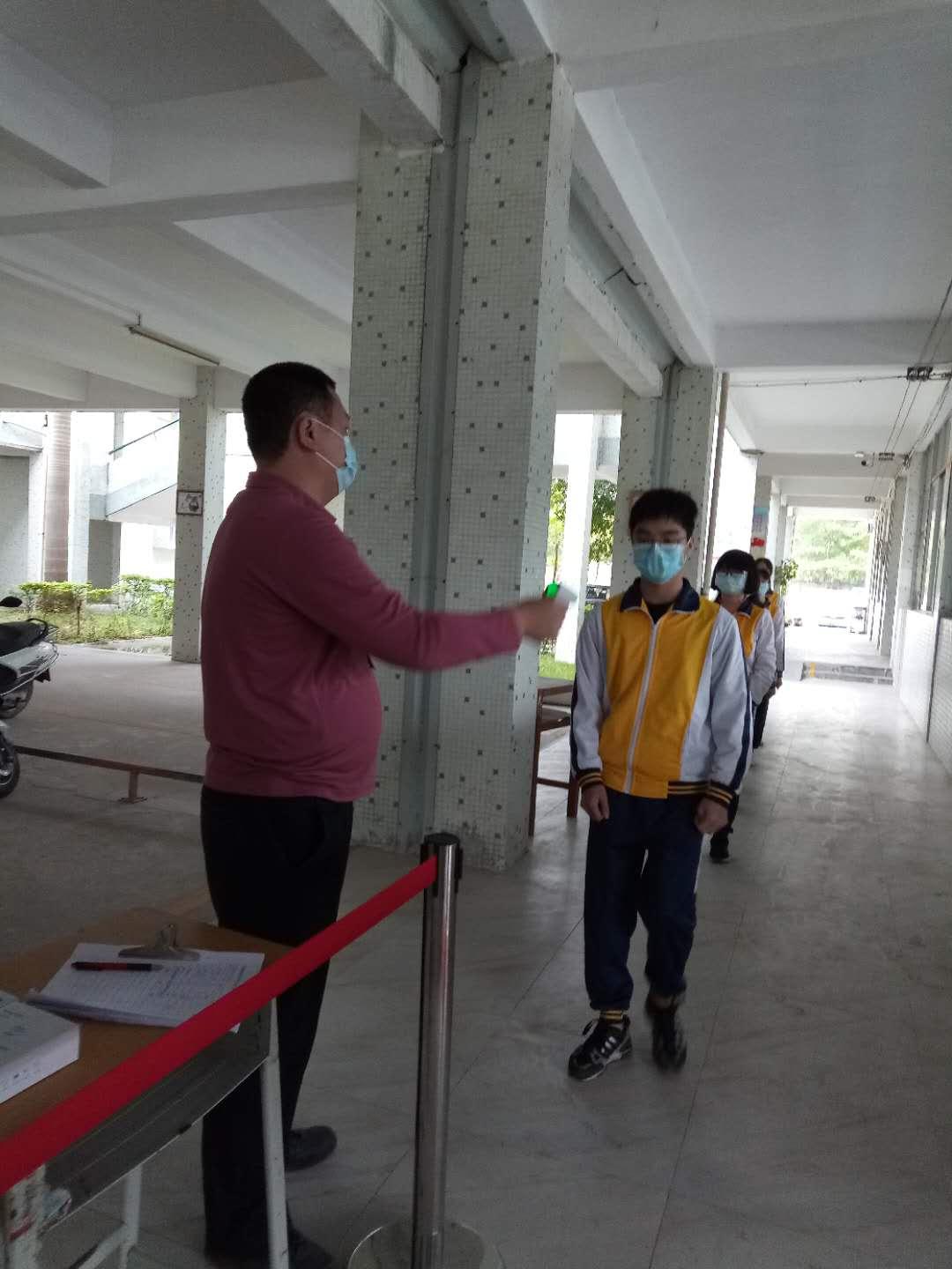 揭阳空港经济区渔湖镇初级中学开展了一次新冠肺炎疫情防控应急处置