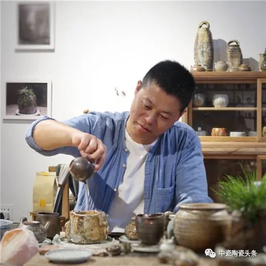 快讯丨首届德化"瓷谷仙境"柴烧作品展开幕