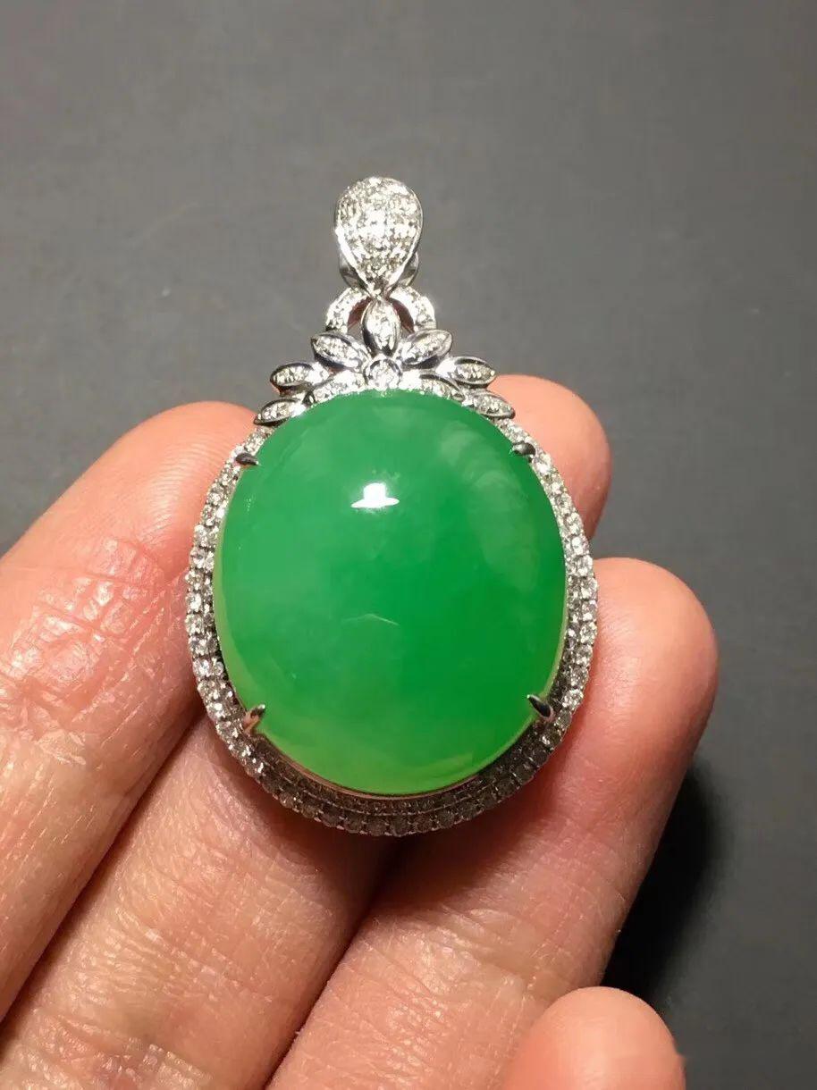 翡翠欣赏丨冰种正阳绿随形锁骨链30500元