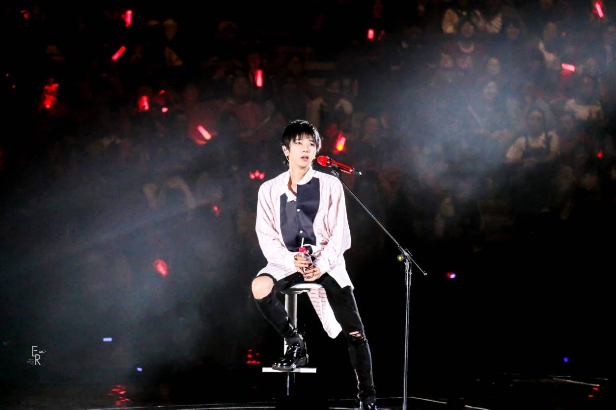 原创号称新一代乐坛领军人因夺歌王受质疑华晨宇为何难被认可