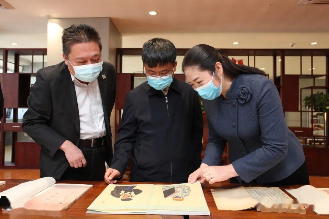 焦斌龙副市长调研太原市图书馆并启动第三届太图读书节