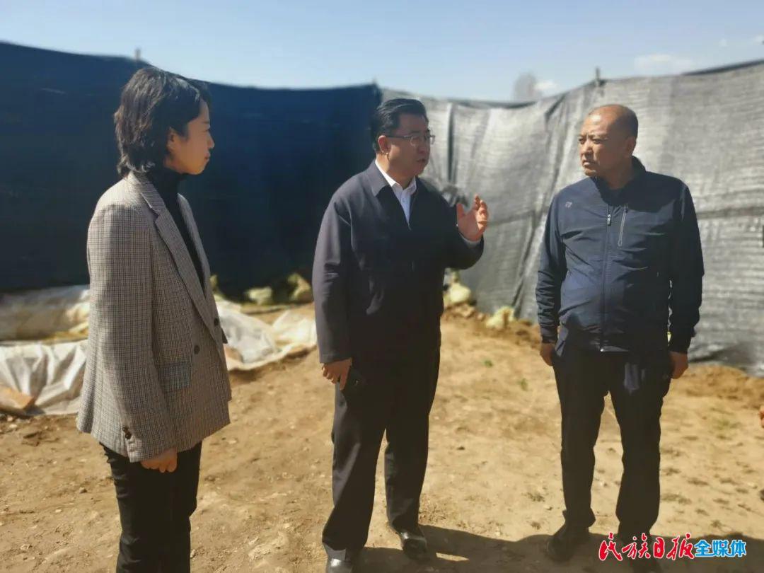 郭鹤立到康乐县调研农业产业结构调整和农村人居环境整治工作