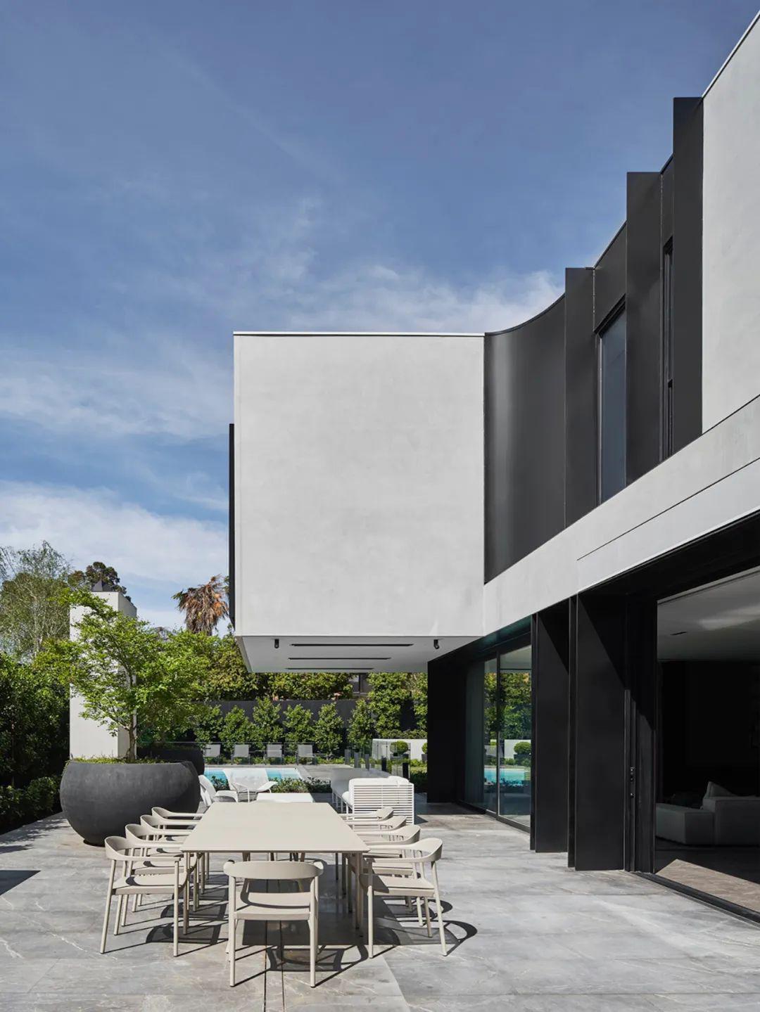 为啥顶级设计大师都爱极简高级灰