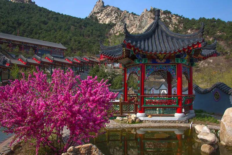 打造国际化历史文化名城龙门山庄