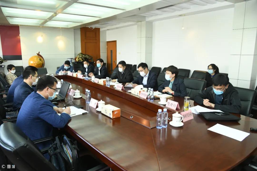 山东省委办公厅信息调研室李滨到新时代药业调研