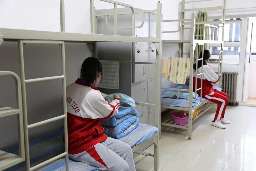 喜迎高三返校确保安全开学北京市第二中学通州校区高三开学日的纪实