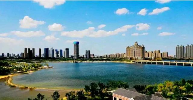 东营,是山东省地级市,国务院批复确定的中国黄河三角洲中心城市,中国
